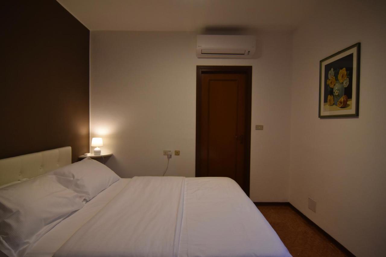 Emilia Suite Μπολόνια Εξωτερικό φωτογραφία